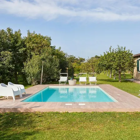 Tropical Fruit Garden In Lido Di בית נופש נוטו