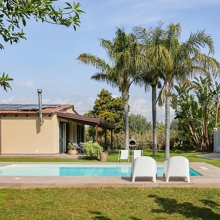 Tropical Fruit Garden In Lido Di בית נופש נוטו